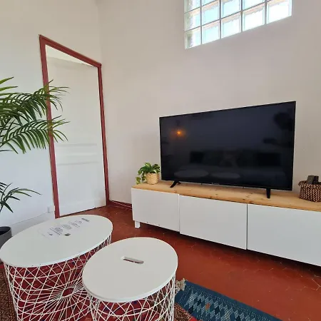 Διαμέρισμα T2 - 35m2 - Coin Terrasse - Parking Facile - Wifi