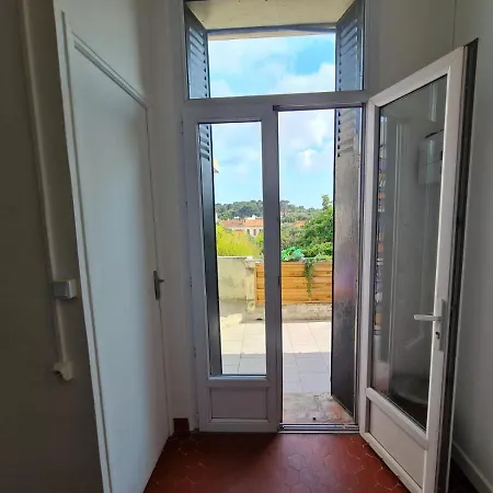 T2 - 35m2 - Coin Terrasse - Parking Facile - Wifi Διαμέρισμα Τουλόν