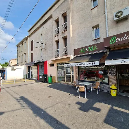 T2 - 35m2 - Coin Terrasse - Parking Facile - Wifi Διαμέρισμα