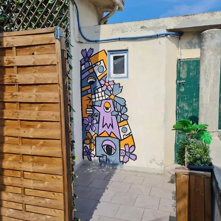 T2 - 35m2 - Coin Terrasse - Parking Facile - Wifi Διαμέρισμα Τουλόν