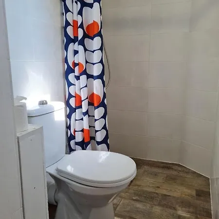 T2 - 35m2 - Coin Terrasse - Parking Facile - Wifi Διαμέρισμα
